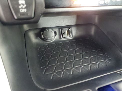 Used 2019 Toyota RAV4 XLE w/ Carpet Mat Package FWD image 18