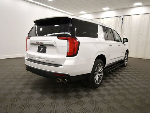 Used 2021 GMC Yukon XL Denali w/ Denali Premium Package AWD/4WD image 8