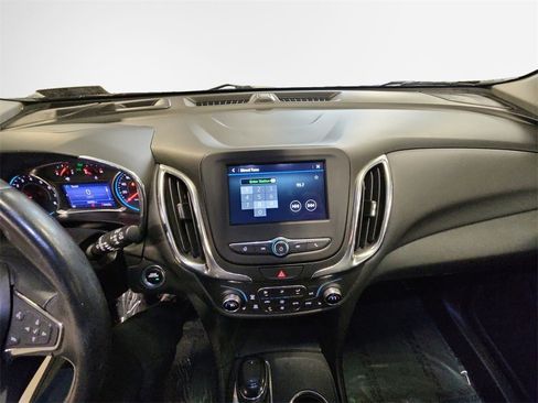 Used 2019 Chevrolet Equinox LT w/ Driver Convenience Package image 22