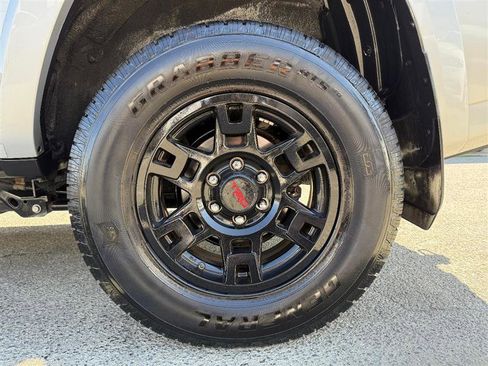 Used 2016 Toyota 4Runner SR5 RWD image 18