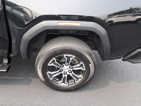 Used 2024 GMC Canyon AT4 w/ AT4 Premium Package AWD/4WD image 14