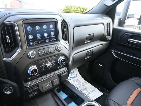 Used 2022 GMC Sierra 3500 AT4 w/ AT4 Premium Plus Package image 25