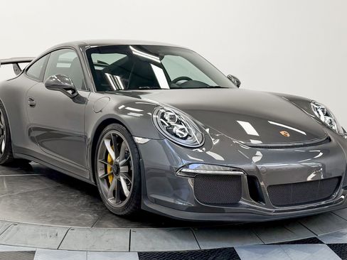 Used 2015 Porsche 911 GT3 RWD image 3