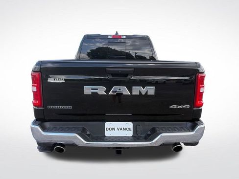 Used 2025 RAM 1500 Big Horn AWD/4WD image 4