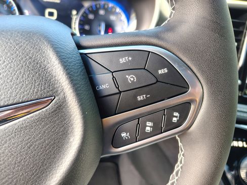 New 2026 Chrysler Pacifica Select image 28