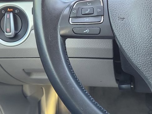 Used 2013 Volkswagen Passat 2.5 SE image 27