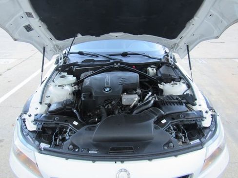 Used 2013 BMW Z4 sDrive28i image 45