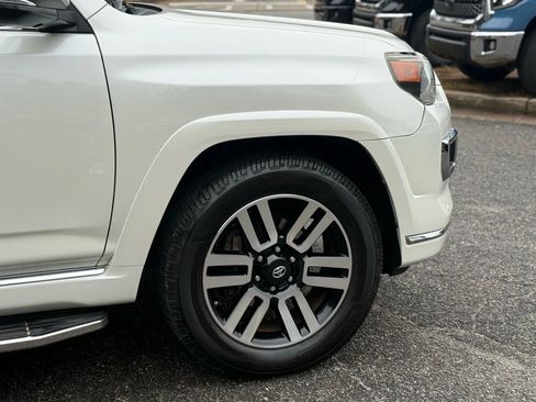 Used 2014 Toyota 4Runner Limited image 11