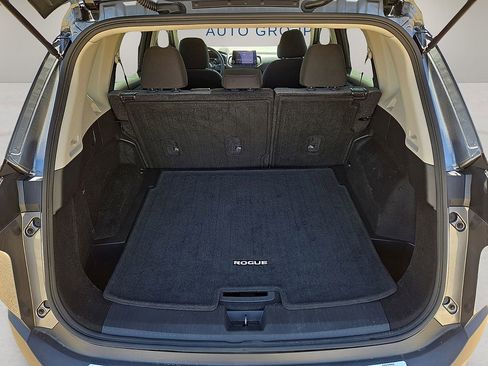 Used 2023 Nissan Rogue SV image 13