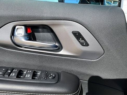 New 2026 Chrysler Pacifica Select image 35
