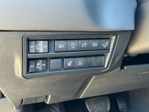 New 2025 Toyota Tundra Platinum image 18