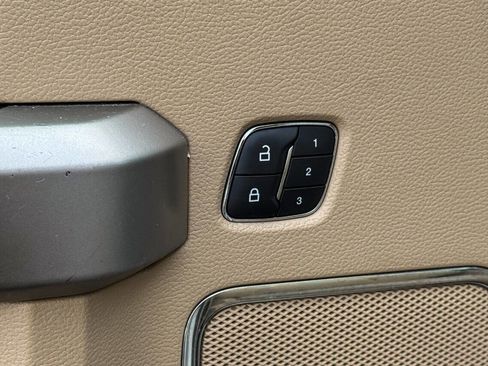 Used 2019 Ford F150 Lariat w/ Equipment Group 502A Luxury image 29