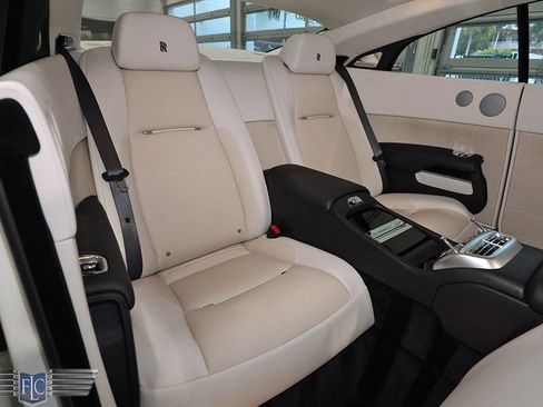 Used 2015 Rolls-Royce Wraith RWD image 18