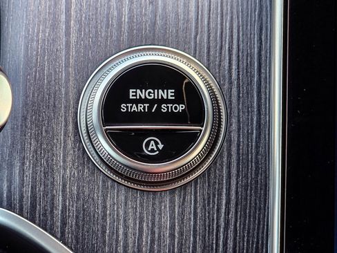 New 2025 Mercedes-Benz GLC 300 4MATIC image 18