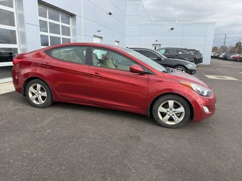 Used 2013 Hyundai Elantra GLS w/ Preferred Pkg image 14