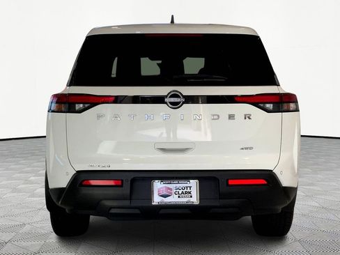 Used 2023 Nissan Pathfinder S image 6