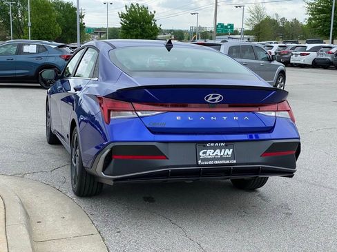New 2026 Hyundai Elantra SEL Sport Premium FWD image 5