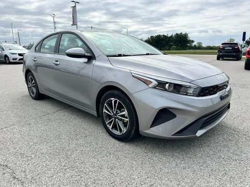 Used 2023 Kia Forte LXS FWD image 7