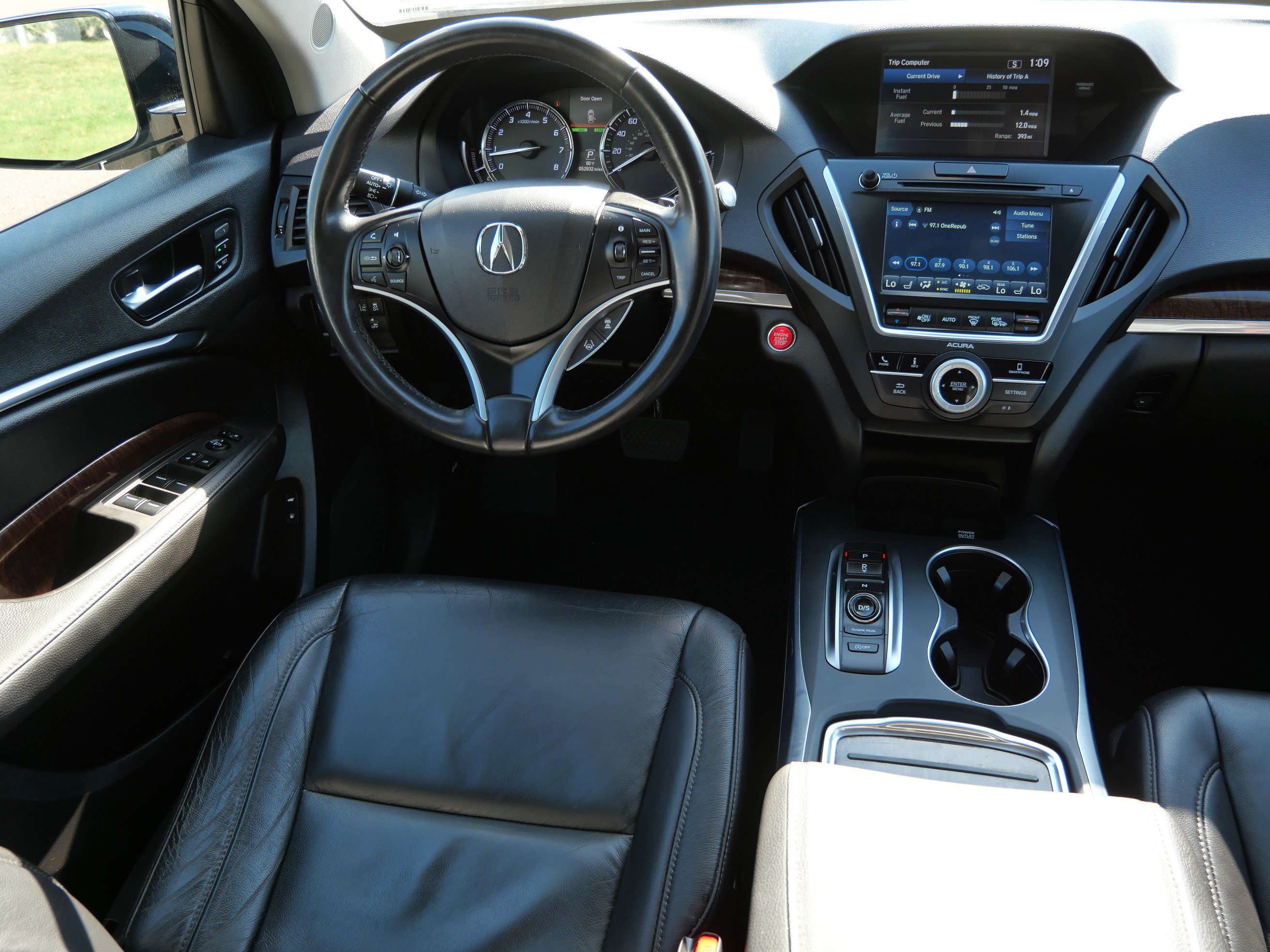 Used 2020 Acura MDX SH-AWD image 9