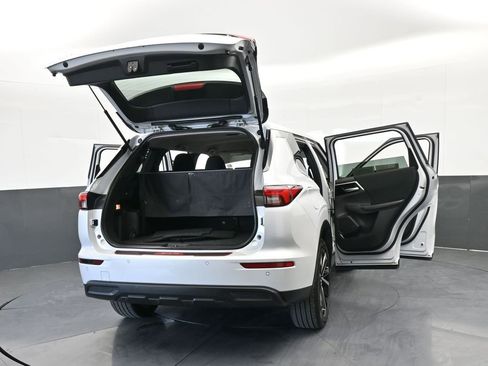 Used 2022 Mitsubishi Outlander ES image 71