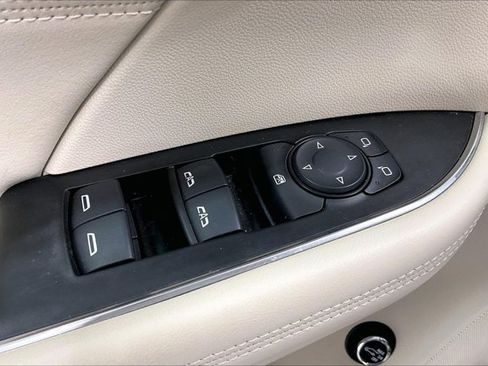 Used 2023 Buick Envision Preferred AWD/4WD image 39