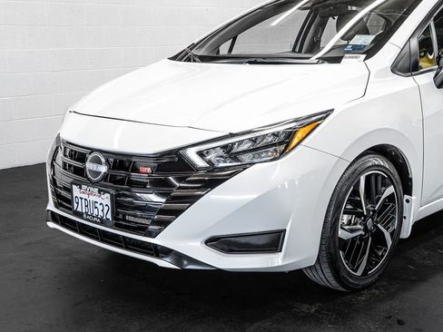 Used 2025 Nissan Versa SR w/ Trunk Package image 11