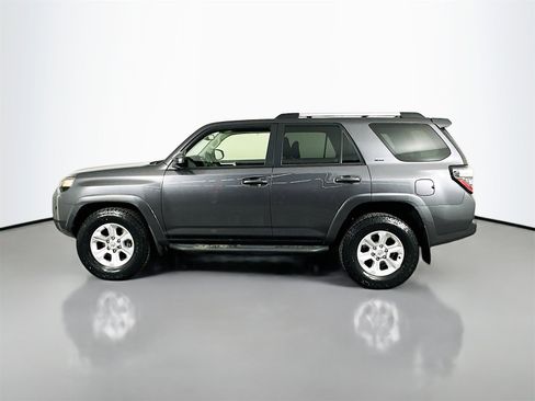 Certified 2022 Toyota 4Runner SR5 image 4
