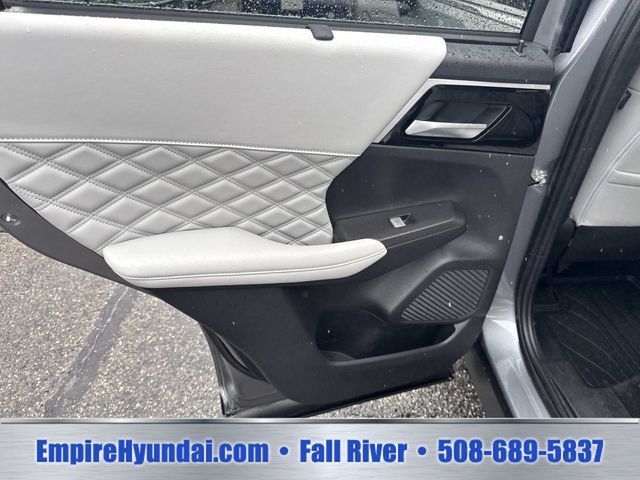 Used 2024 Mitsubishi Outlander SEL Black Edition AWD/4WD image 17