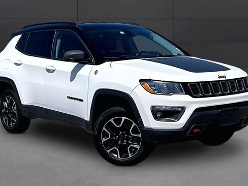 Used 2020 Jeep Compass Trailhawk AWD/4WD image 9