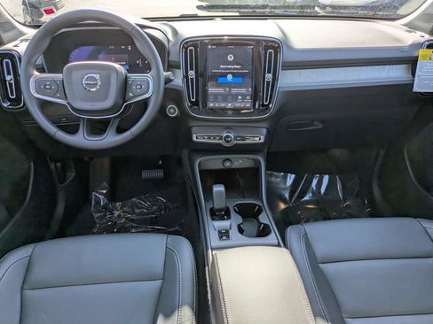 Used 2026 Volvo XC40 B5 Core AWD/4WD image 16