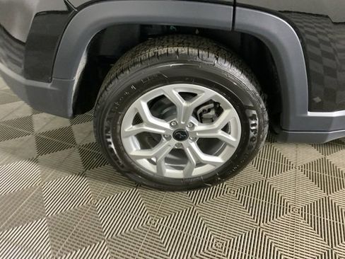 Used 2026 Jeep Compass Latitude image 41