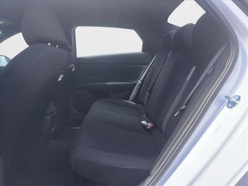 New 2025 Hyundai Elantra SEL image 15