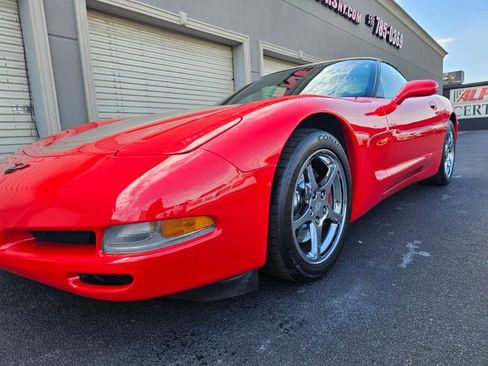 Used 1999 Chevrolet Corvette Convertible w/ Memory Pkg image 25