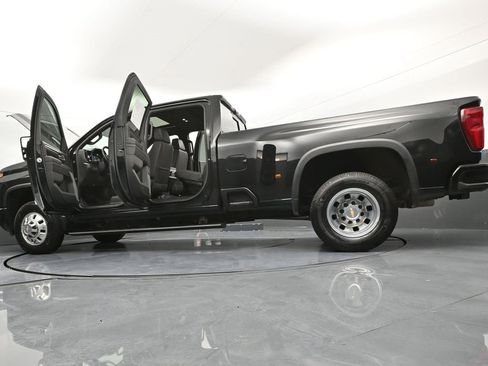 Used 2024 Chevrolet Silverado 3500 High Country w/ High Country Premium Package image 55