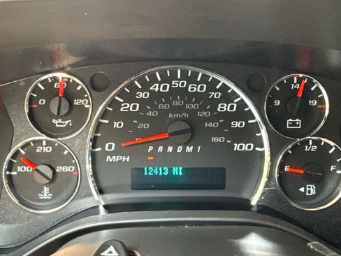 Used 2025 Chevrolet Express 2500 w/ Driver Convenience Package RWD image 20