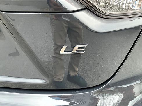 Used 2023 Toyota Corolla LE image 8