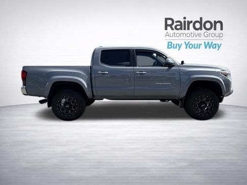 Used 2020 Toyota Tacoma SR5 AWD/4WD image 36