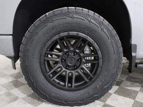 Used 2024 Chevrolet Silverado 1500 RST w/ Convenience Package II AWD/4WD image 34