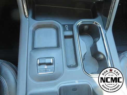Used 2025 GMC Sierra 2500 AT4 AWD/4WD image 36