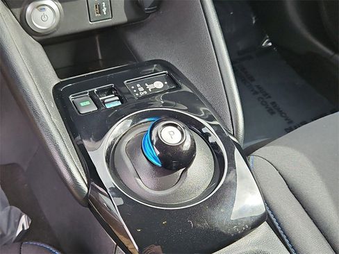 Used 2020 Nissan Leaf SV w/ Protection Package image 20