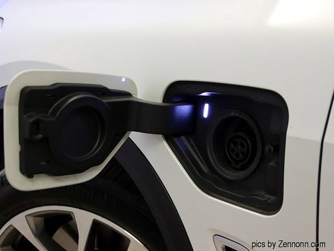 Used 2022 BMW X5 xDrive45e w/ Executive Package image 10