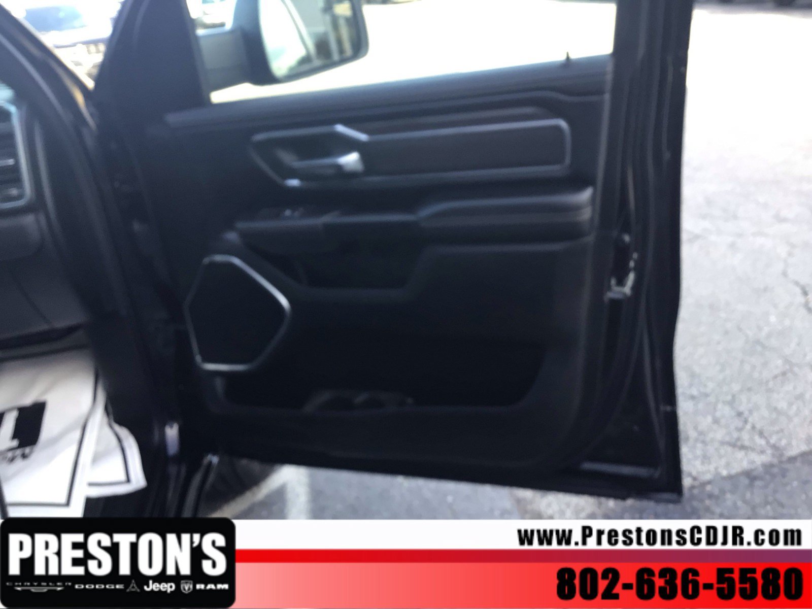 Used 2026 RAM 1500 Laramie AWD/4WD image 23