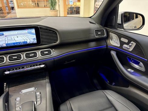 New 2026 Mercedes-Benz GLS 450 4MATIC image 11
