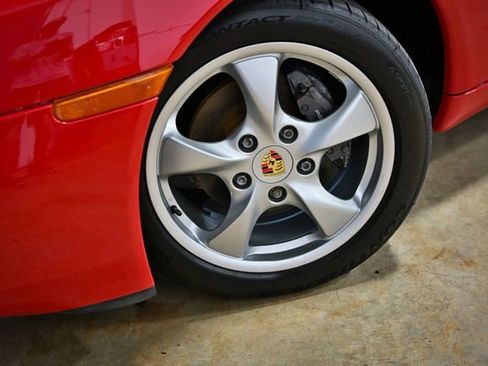 Used 2001 Porsche Boxster image 12