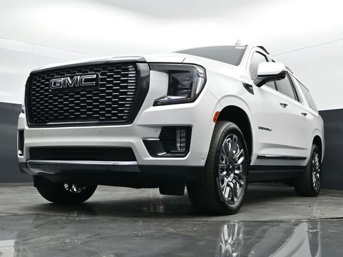 Used 2024 GMC Yukon XL Denali Ultimate image 21