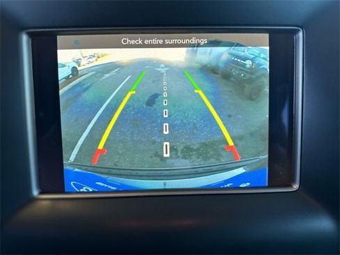 Used 2020 Jeep Grand Cherokee Laredo image 18