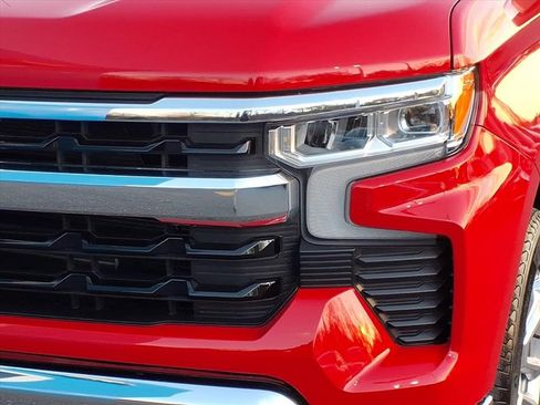 Used 2023 Chevrolet Silverado 1500 LT image 8