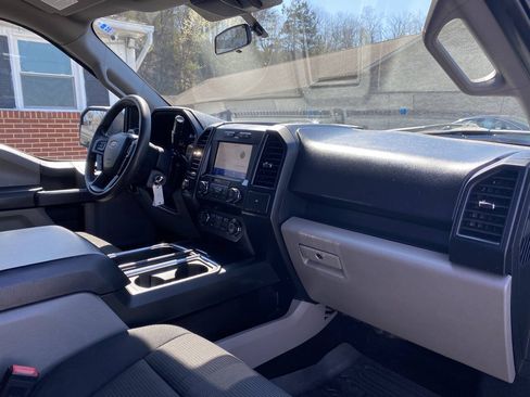 Used 2019 Ford F150 XL w/ Equipment Group 101A Mid AWD/4WD image 16