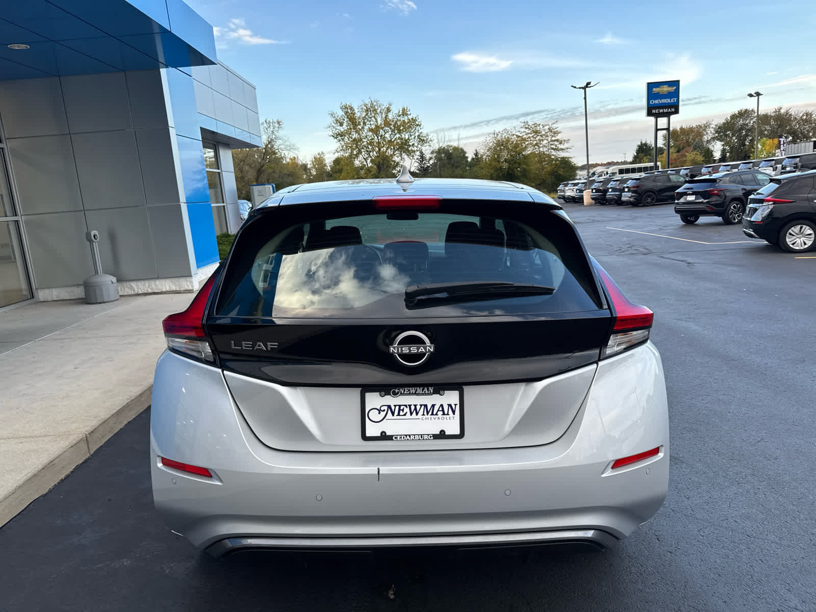 Used 2025 Nissan Leaf S FWD image 8