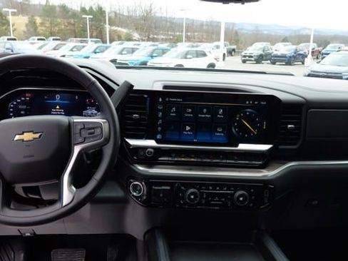 Used 2025 Chevrolet Silverado 2500 LTZ w/ LTZ Premium Package image 23